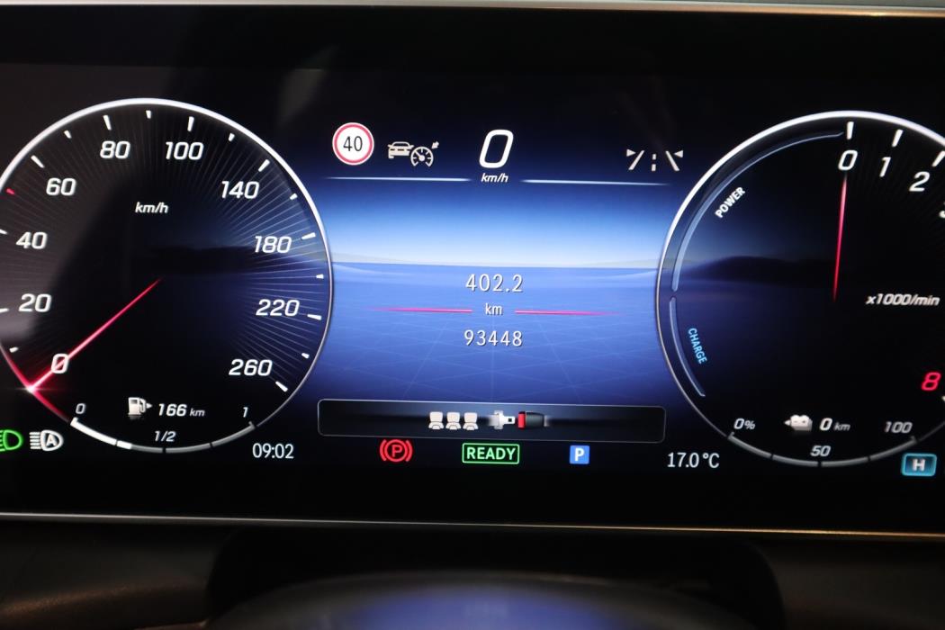 MERCEDES-BENZ GLC 2023