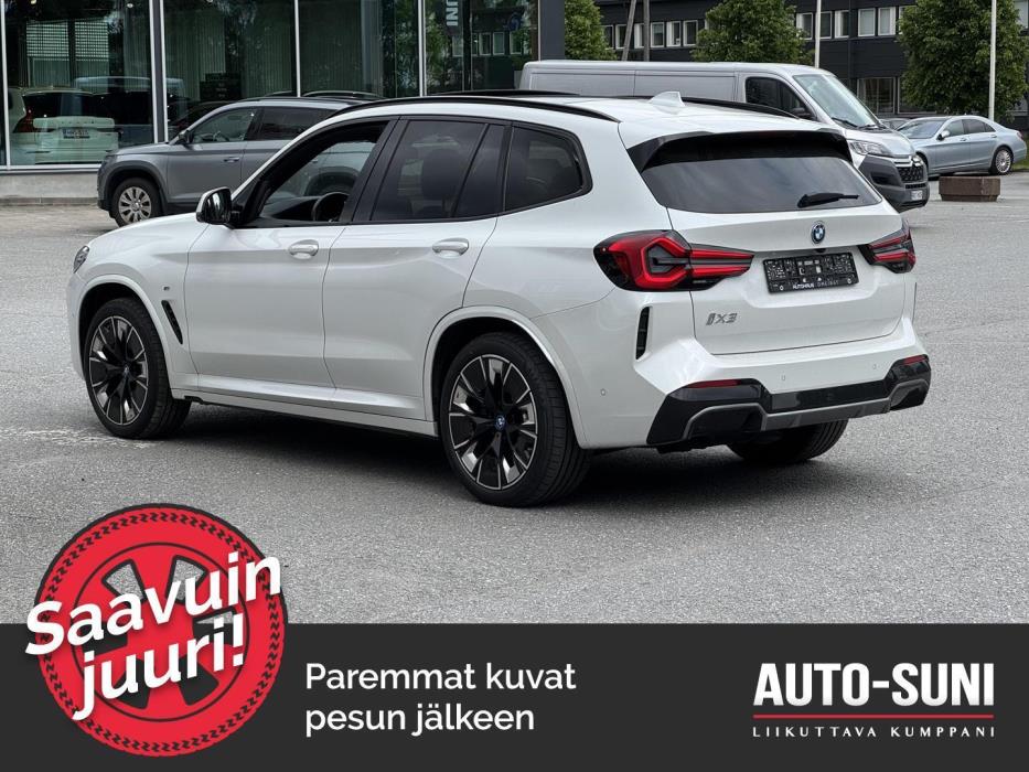 BMW iX3 2023