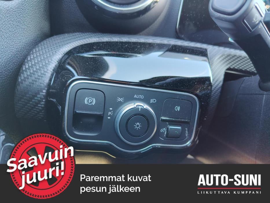 MERCEDES-BENZ A 2020