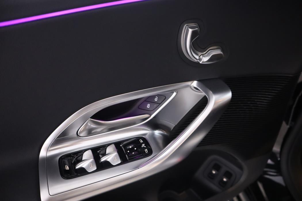 MERCEDES-BENZ GLC 2026