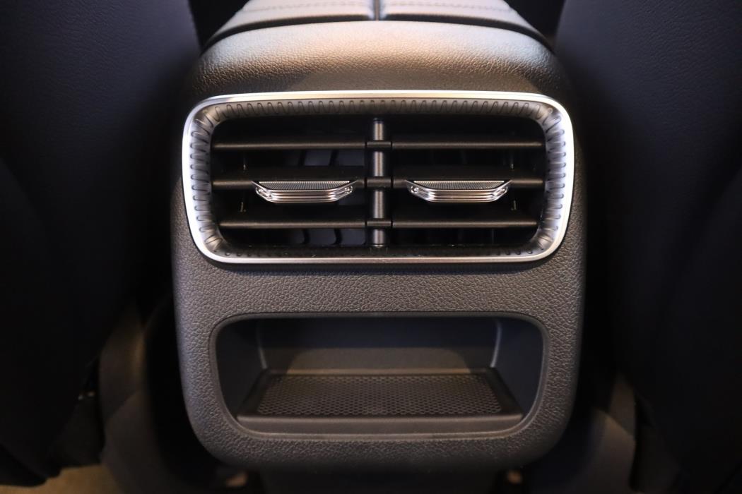 MERCEDES-BENZ GLC 2026