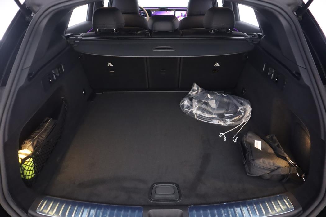MERCEDES-BENZ GLC 2026