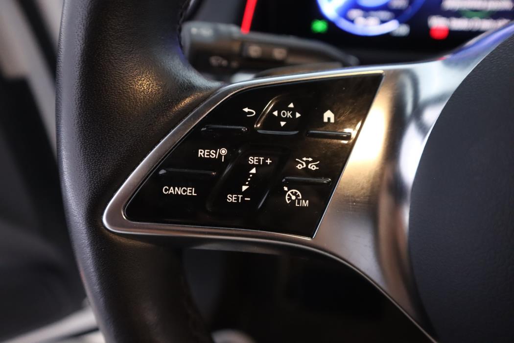 MERCEDES-BENZ EQB 2025