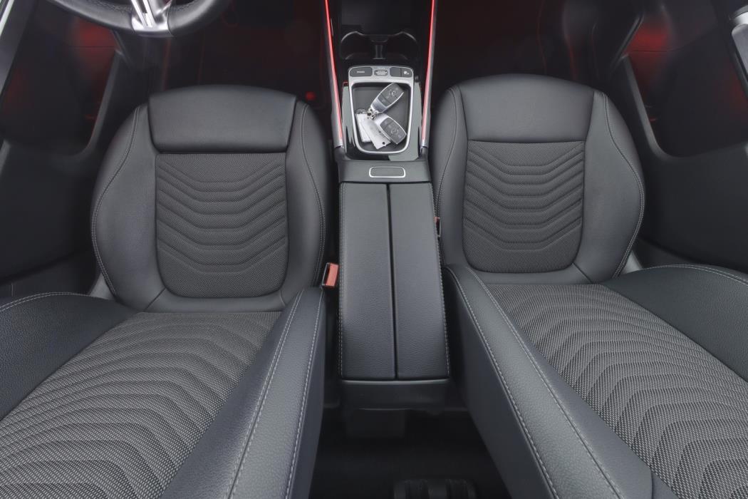 MERCEDES-BENZ EQB 2025