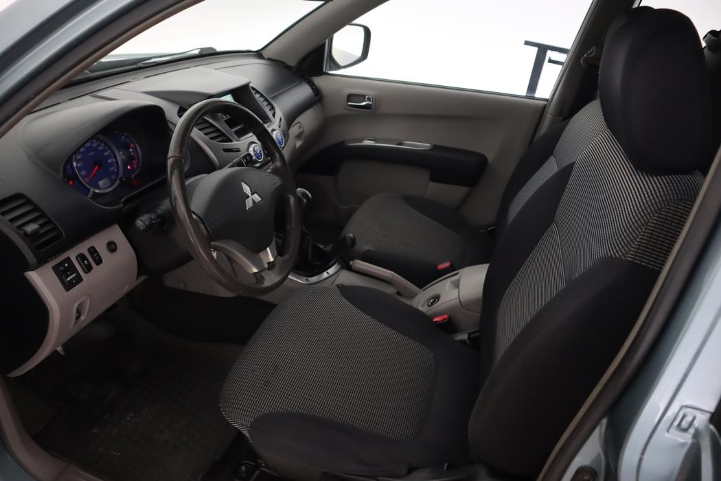 MITSUBISHI L200 2006