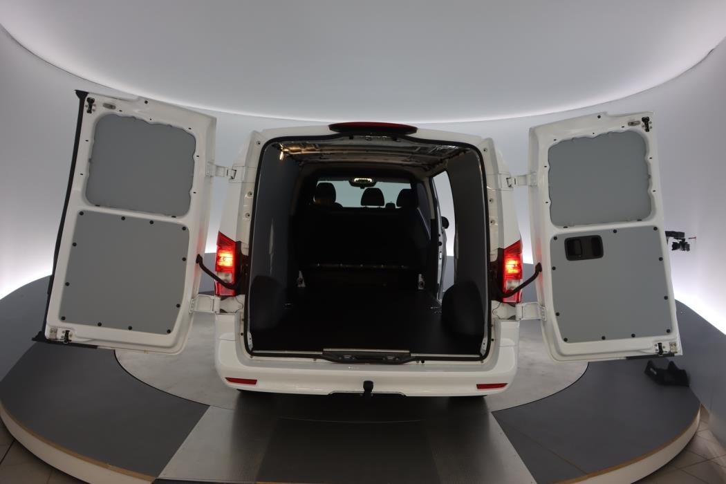 MERCEDES-BENZ Vito 2025