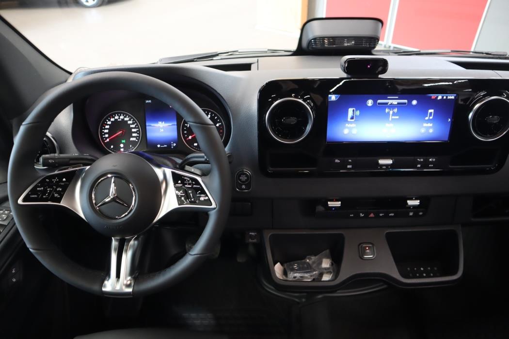 MERCEDES-BENZ Sprinter 2026