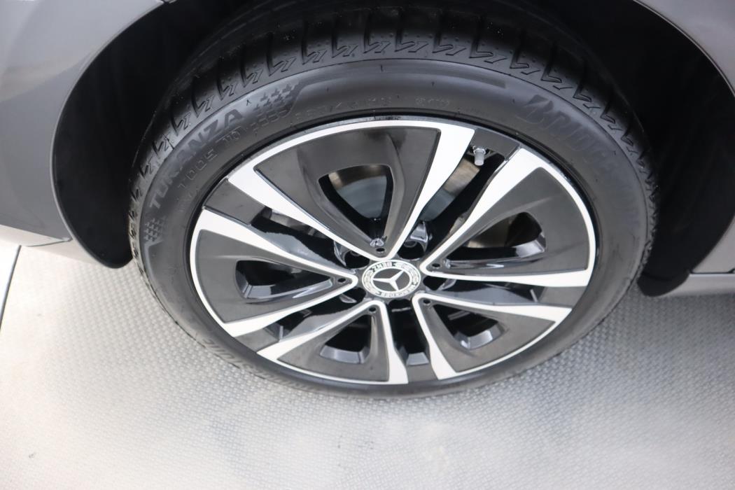 MERCEDES-BENZ CLA 2025