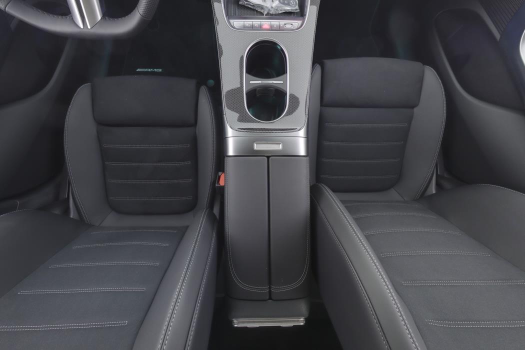 MERCEDES-BENZ C 2026