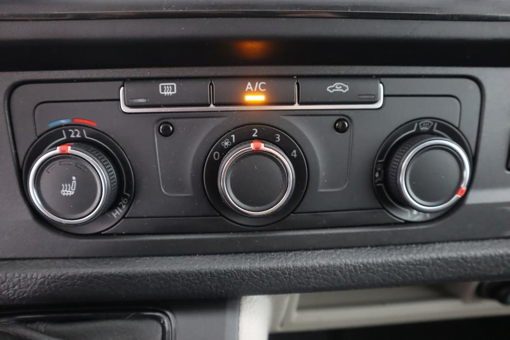 VOLKSWAGEN Transporter 2017