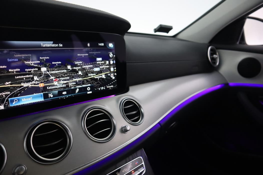 MERCEDES-BENZ E 2021