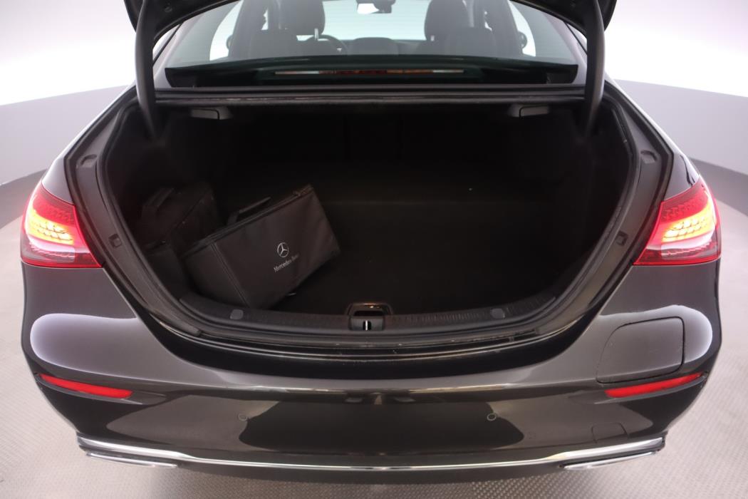 MERCEDES-BENZ E 2021