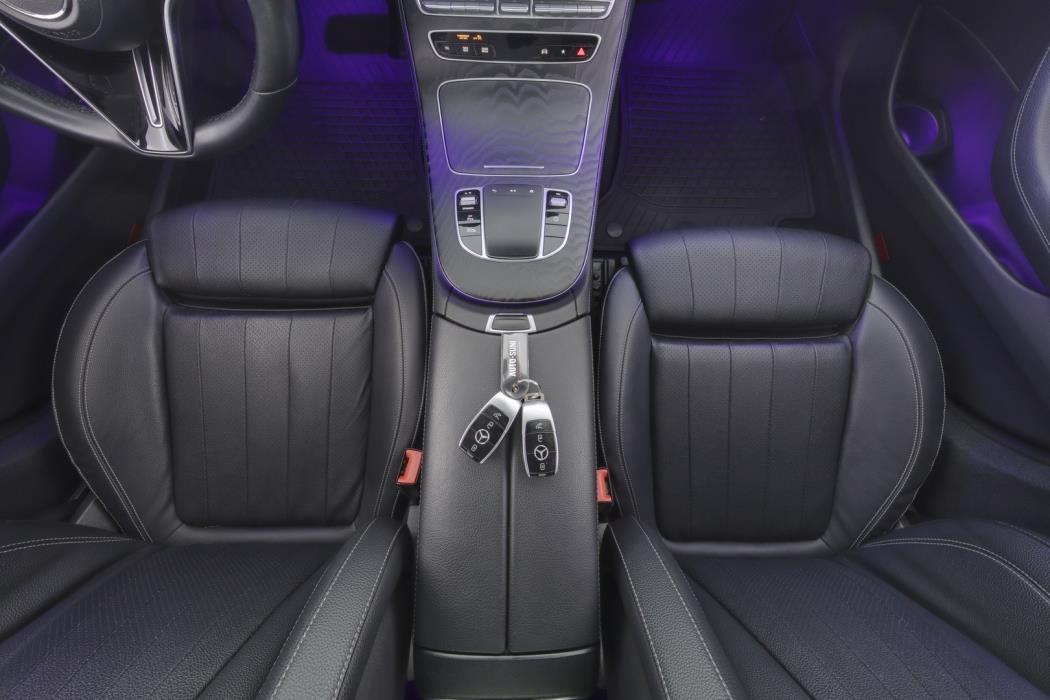MERCEDES-BENZ E 2021