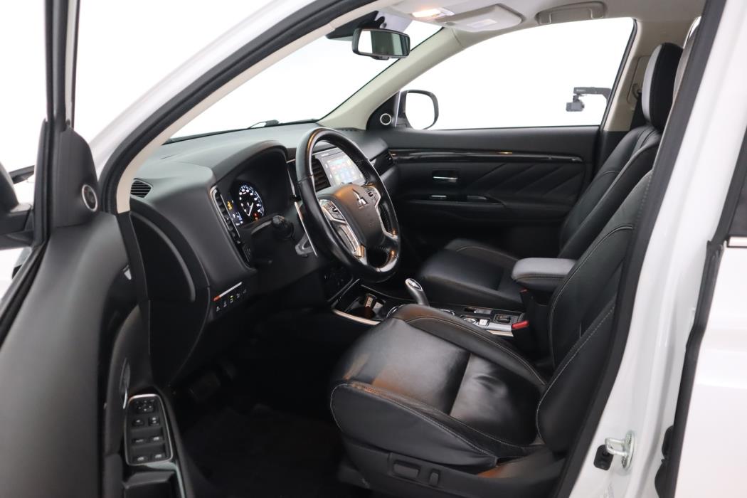 MITSUBISHI Outlander PHEV 2018