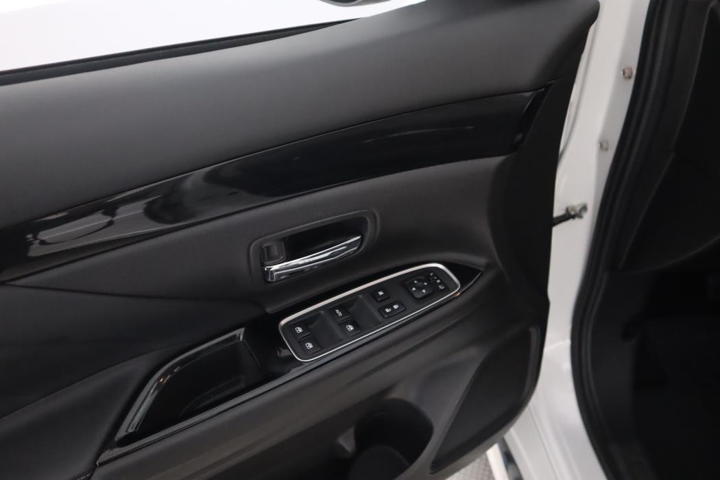 MITSUBISHI Outlander PHEV 2018