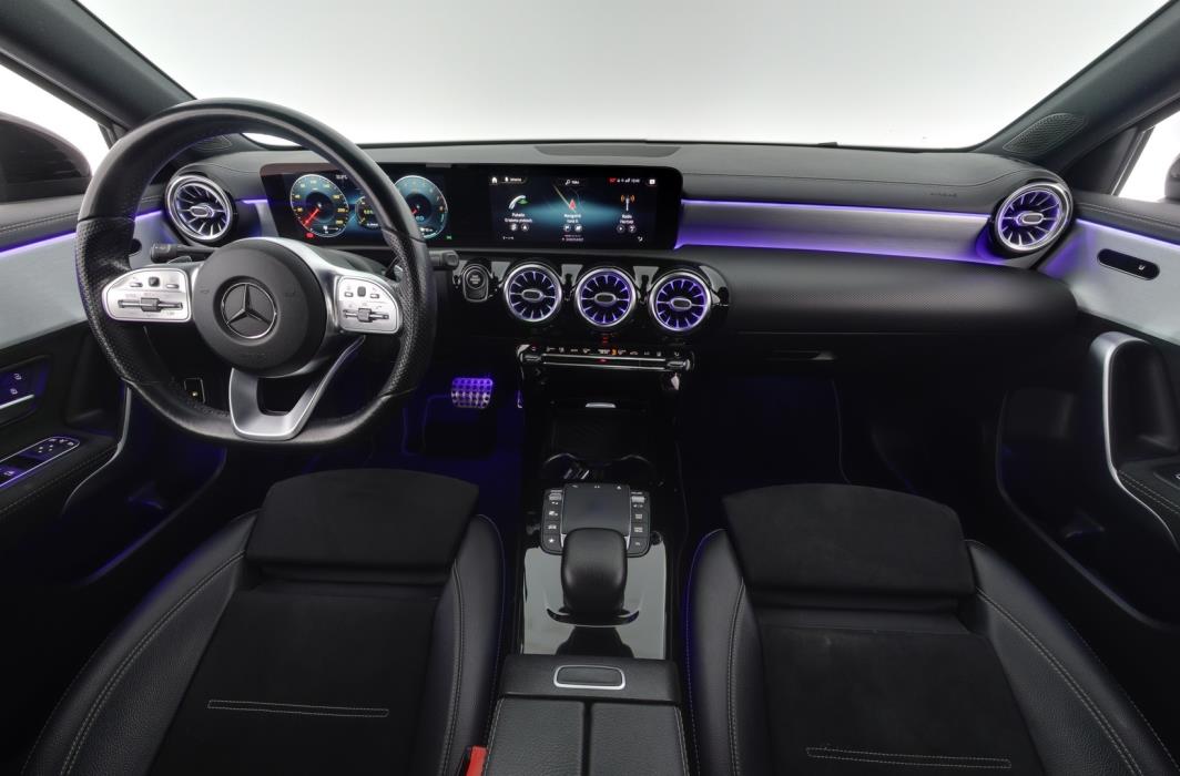 MERCEDES-BENZ A 2020
