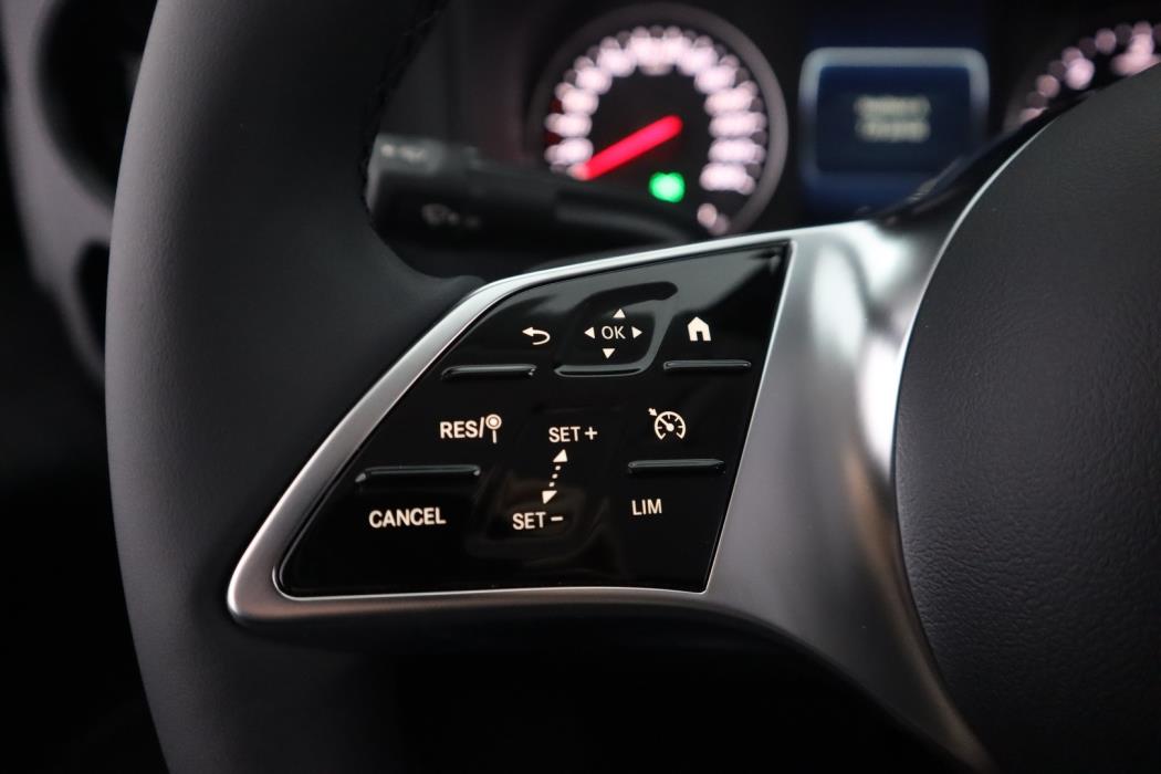 MERCEDES-BENZ Vito 2025