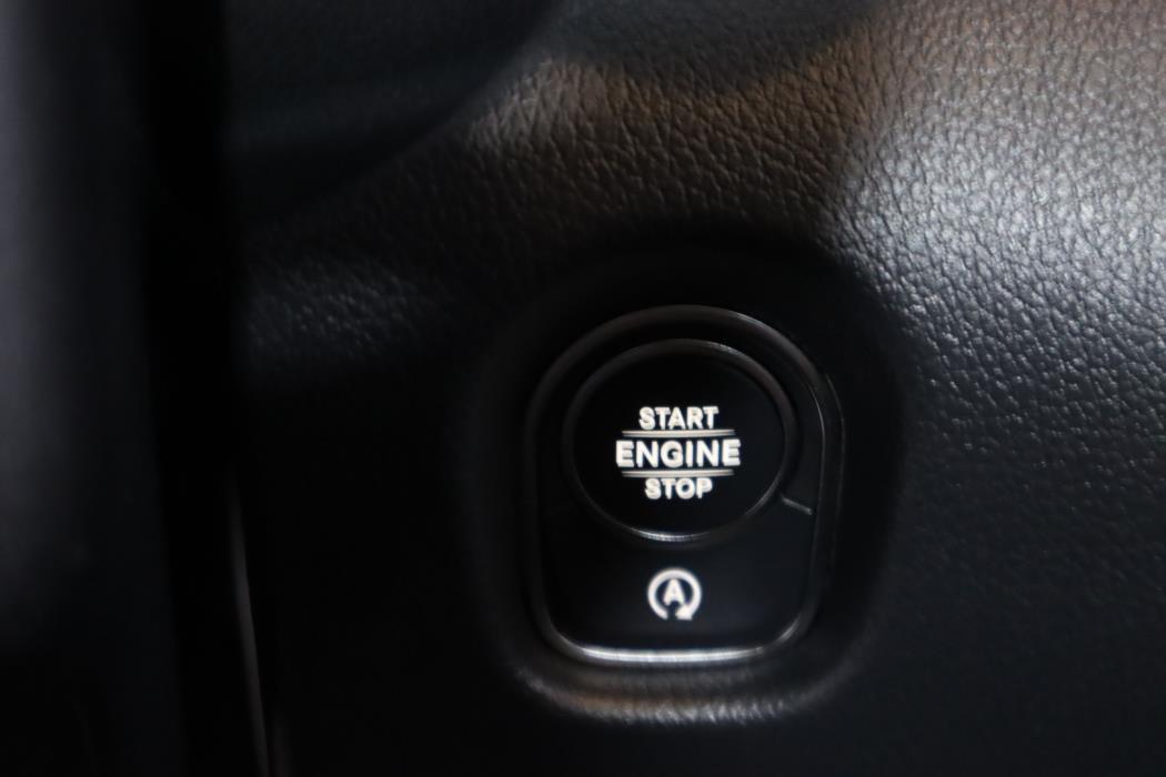 MERCEDES-BENZ Vito 2025