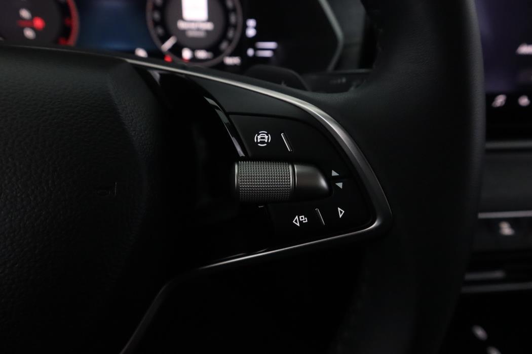 SKODA Octavia 2025