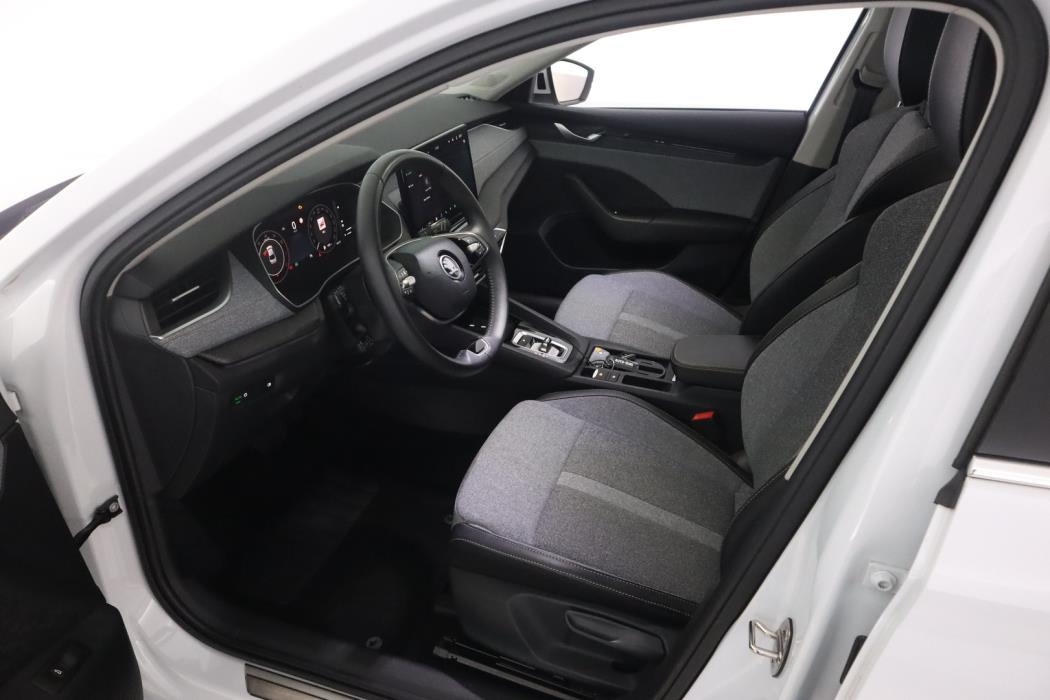 SKODA Octavia 2025