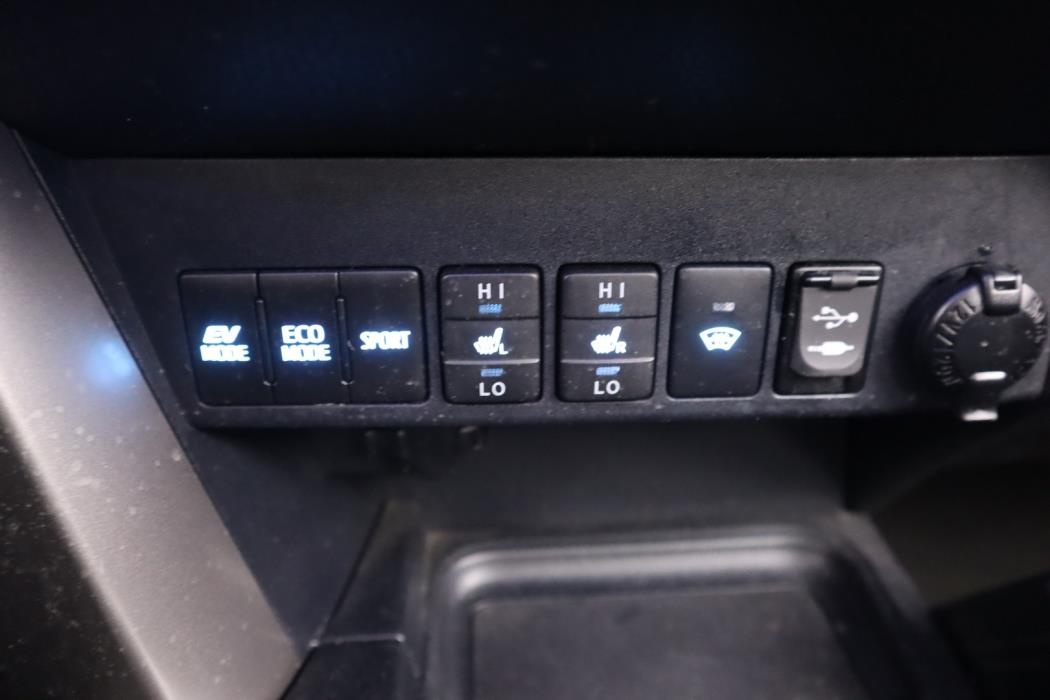 TOYOTA RAV4 2018