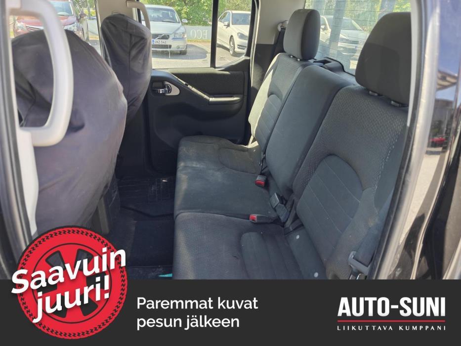NISSAN Navara 2012
