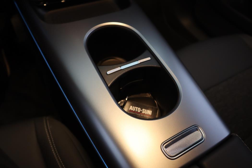 MERCEDES-BENZ GLB 2026