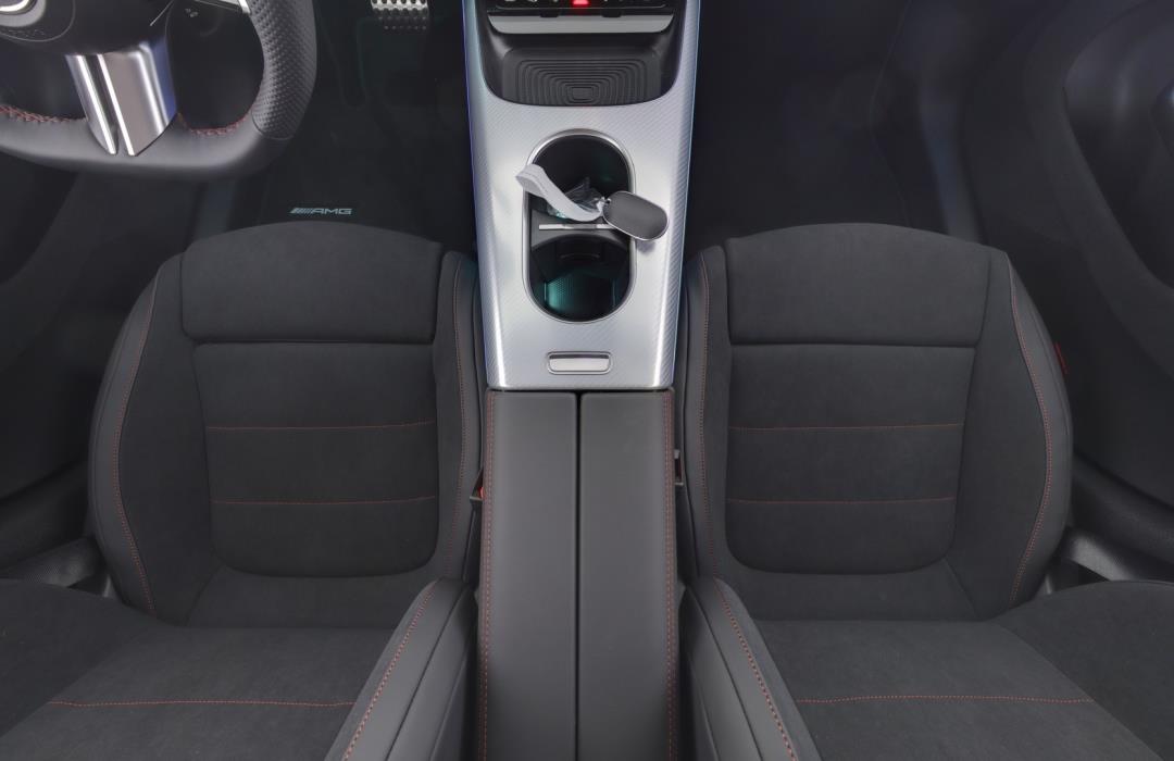 MERCEDES-BENZ CLA 2026