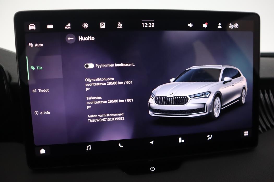 SKODA Superb 2025