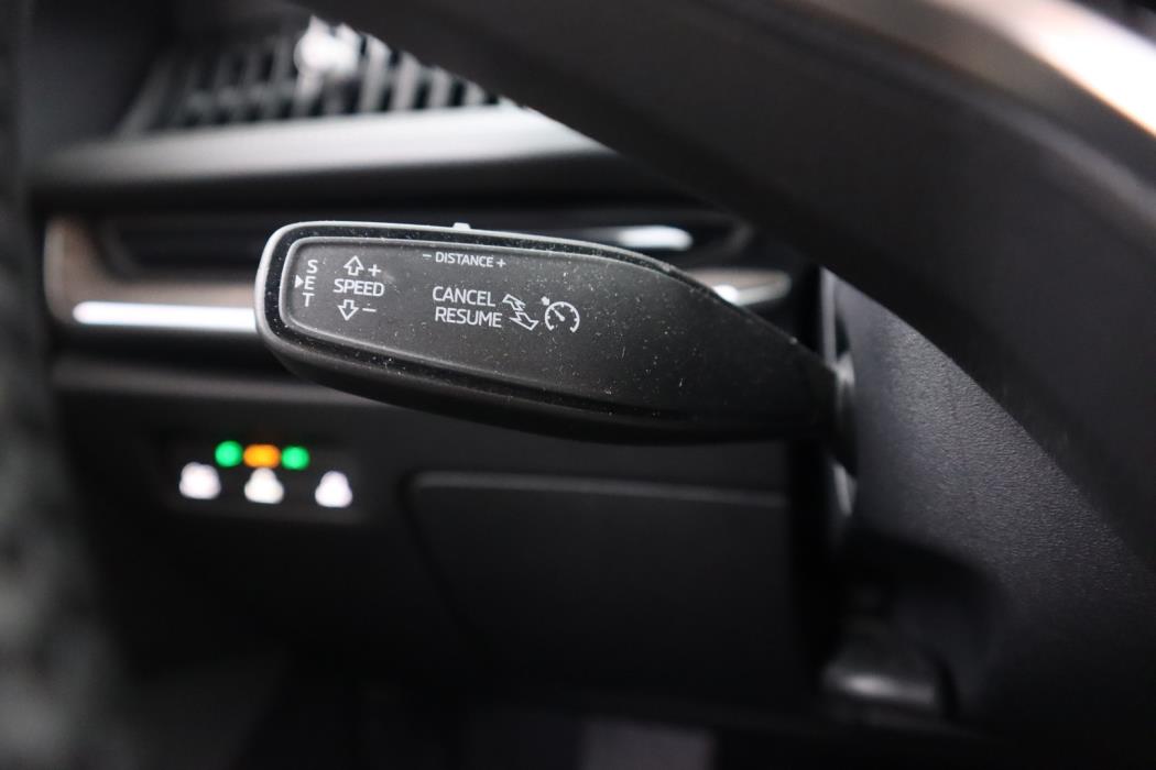 SKODA Superb 2025