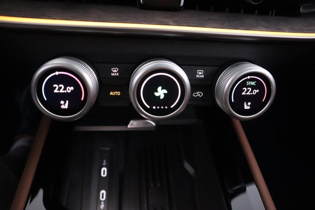 SKODA Superb 2025
