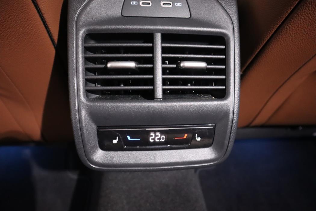 SKODA Superb 2025