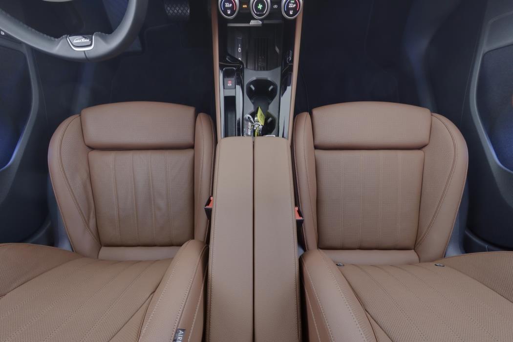 SKODA Superb 2025