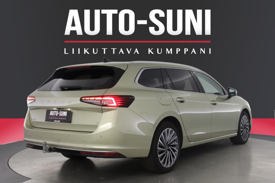 SKODA Superb 2025