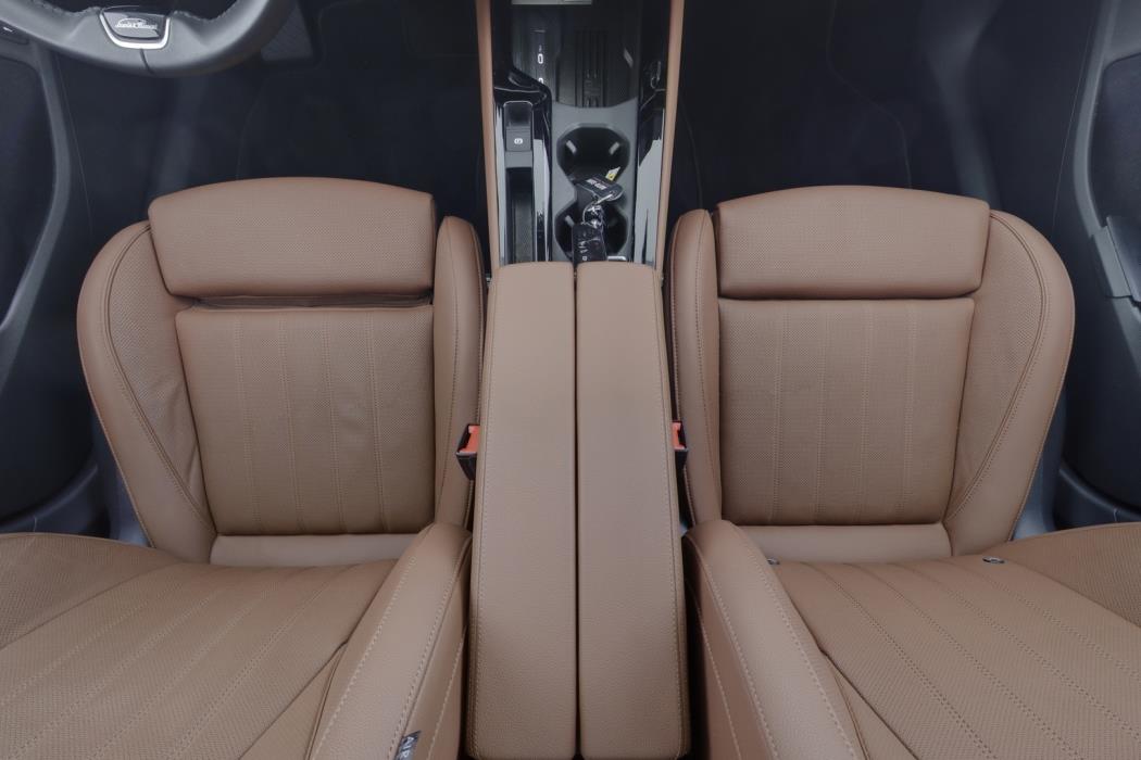 SKODA Superb 2025