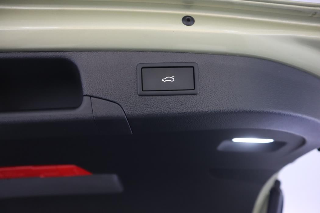 SKODA Superb 2025