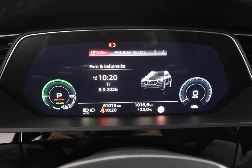 AUDI e-tron 2023