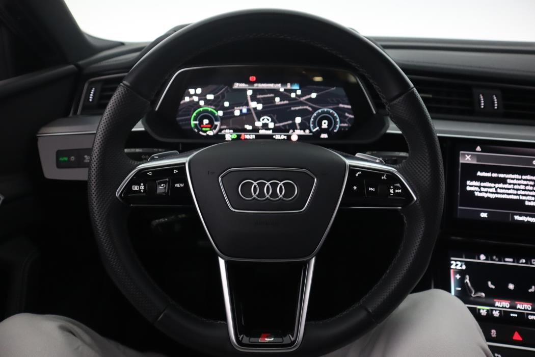 AUDI e-tron 2023