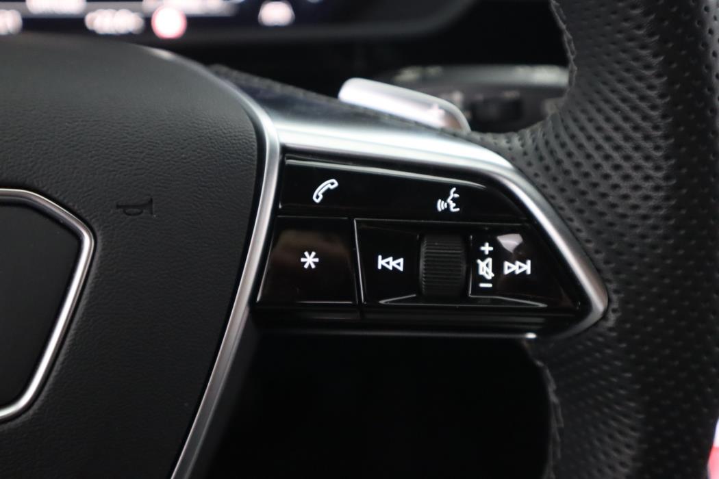 AUDI e-tron 2023