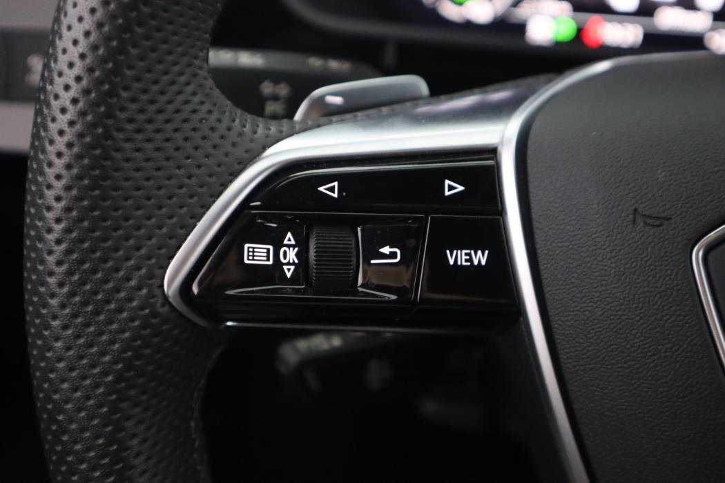 AUDI e-tron 2023