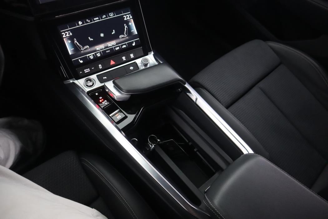AUDI e-tron 2023