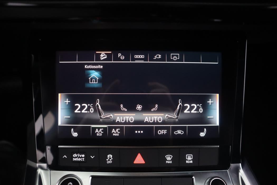 AUDI e-tron 2023