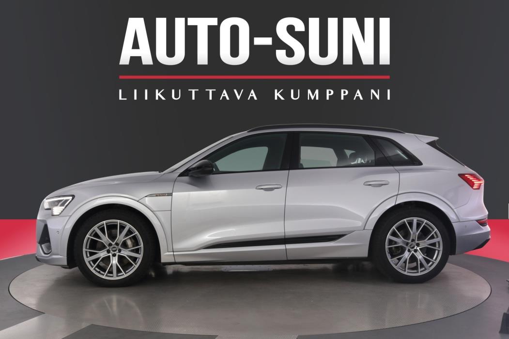 AUDI e-tron 2023