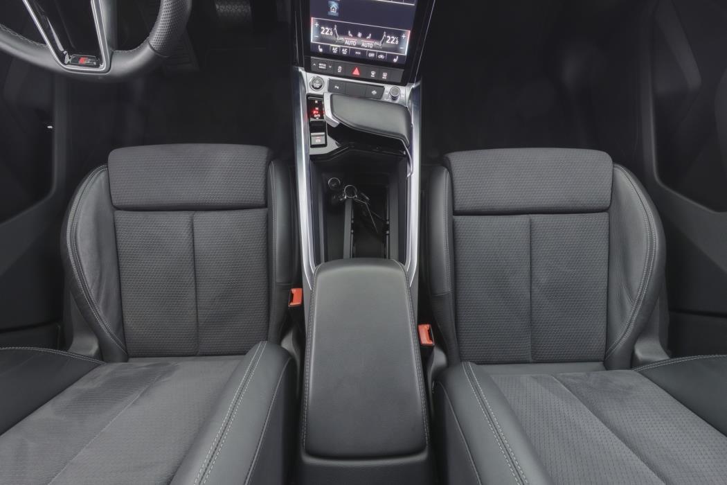 AUDI e-tron 2023
