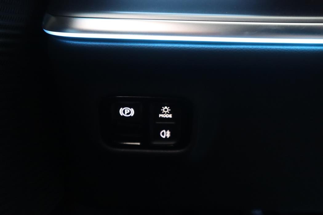 MERCEDES-BENZ GLC 2026