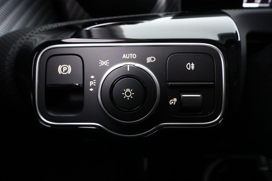 MERCEDES-BENZ A 2026