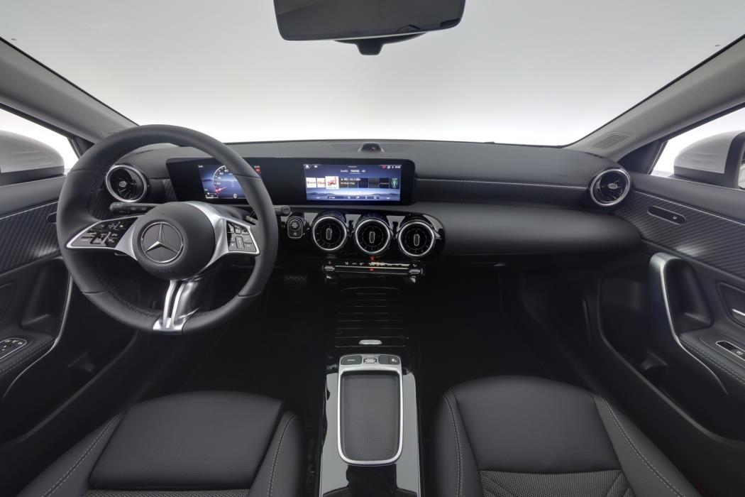 MERCEDES-BENZ A 2026