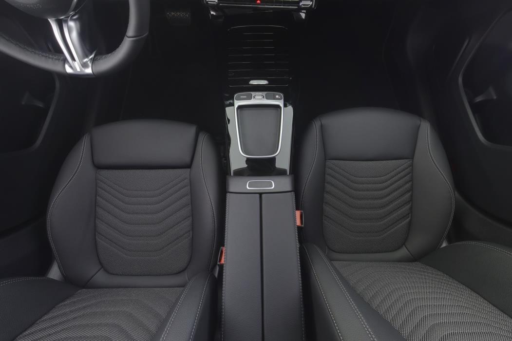 MERCEDES-BENZ A 2026
