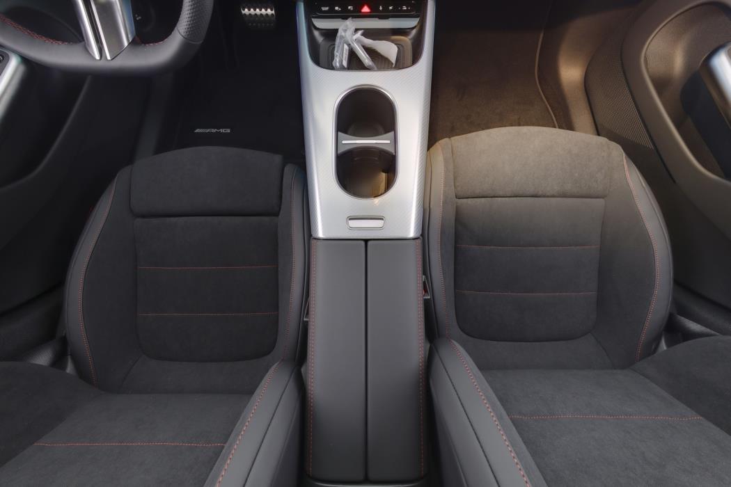 MERCEDES-BENZ CLA 2026