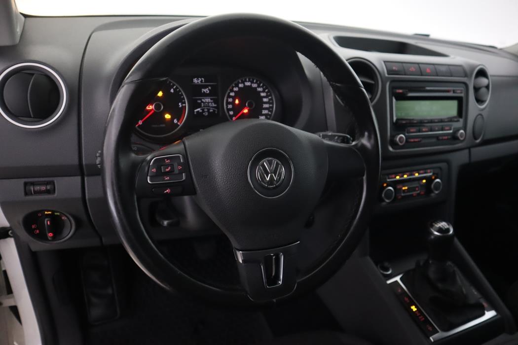 VOLKSWAGEN Amarok 2013